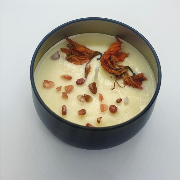 Orange Lily Crystal Candle - Picture 4 of 6